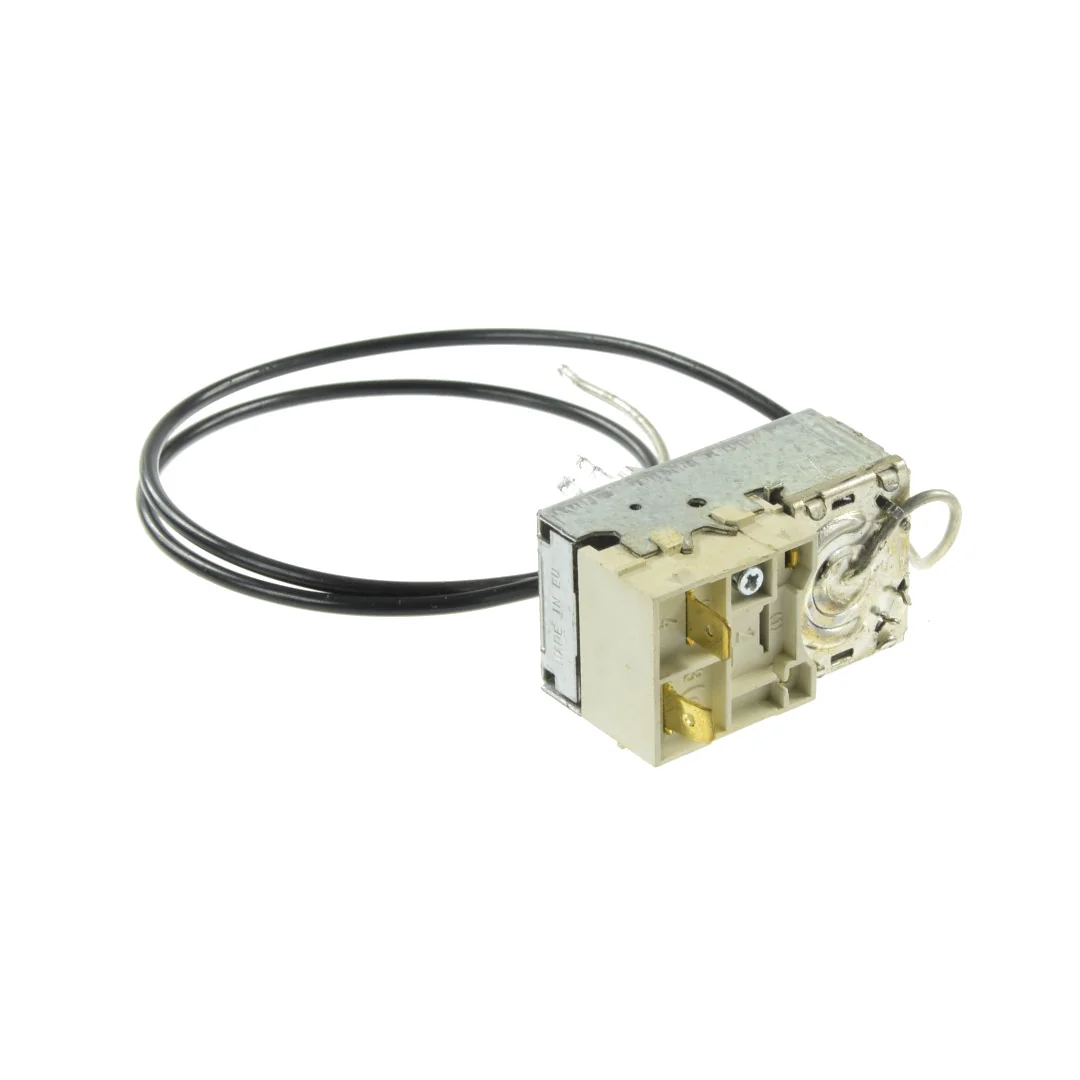 AGCO - 4235421M1 - Air Conditioning Thermostat Massey Ferguson
