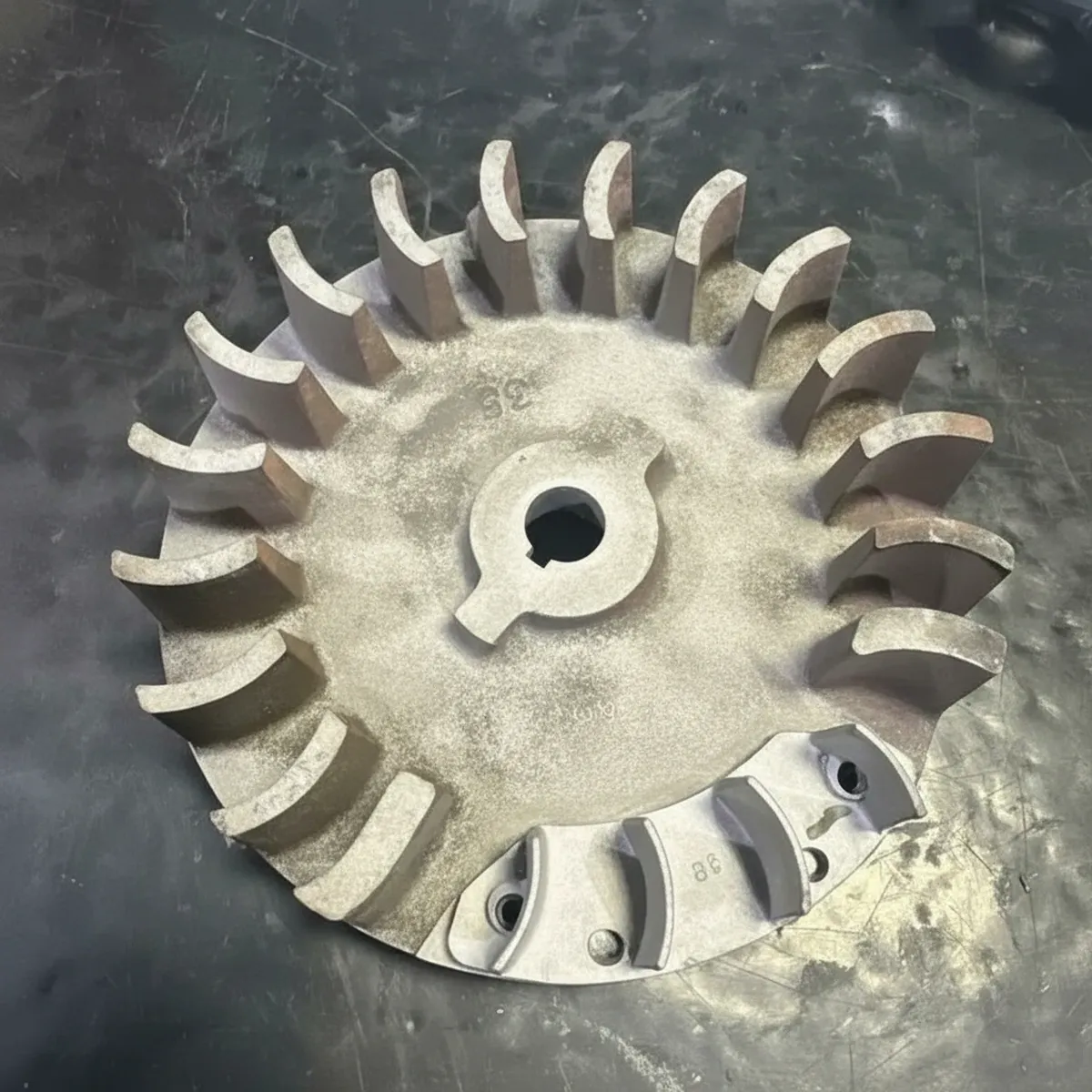 Briggs and Stratton - 399673 - Flywheel