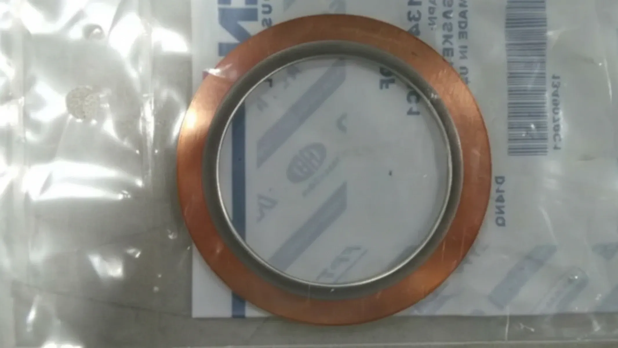 Case IH - 1349070C1 - Gasket