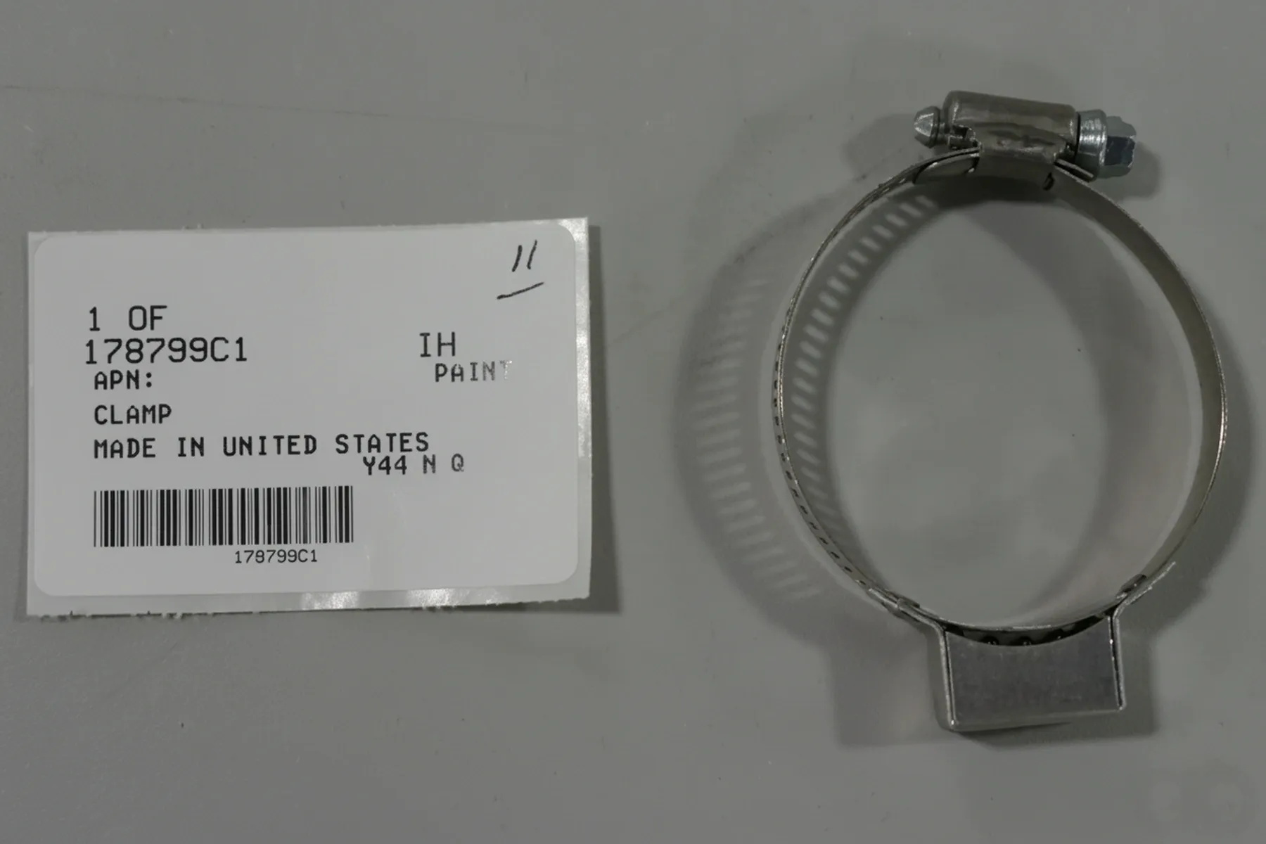 Case IH - 178799C1 - Clamp