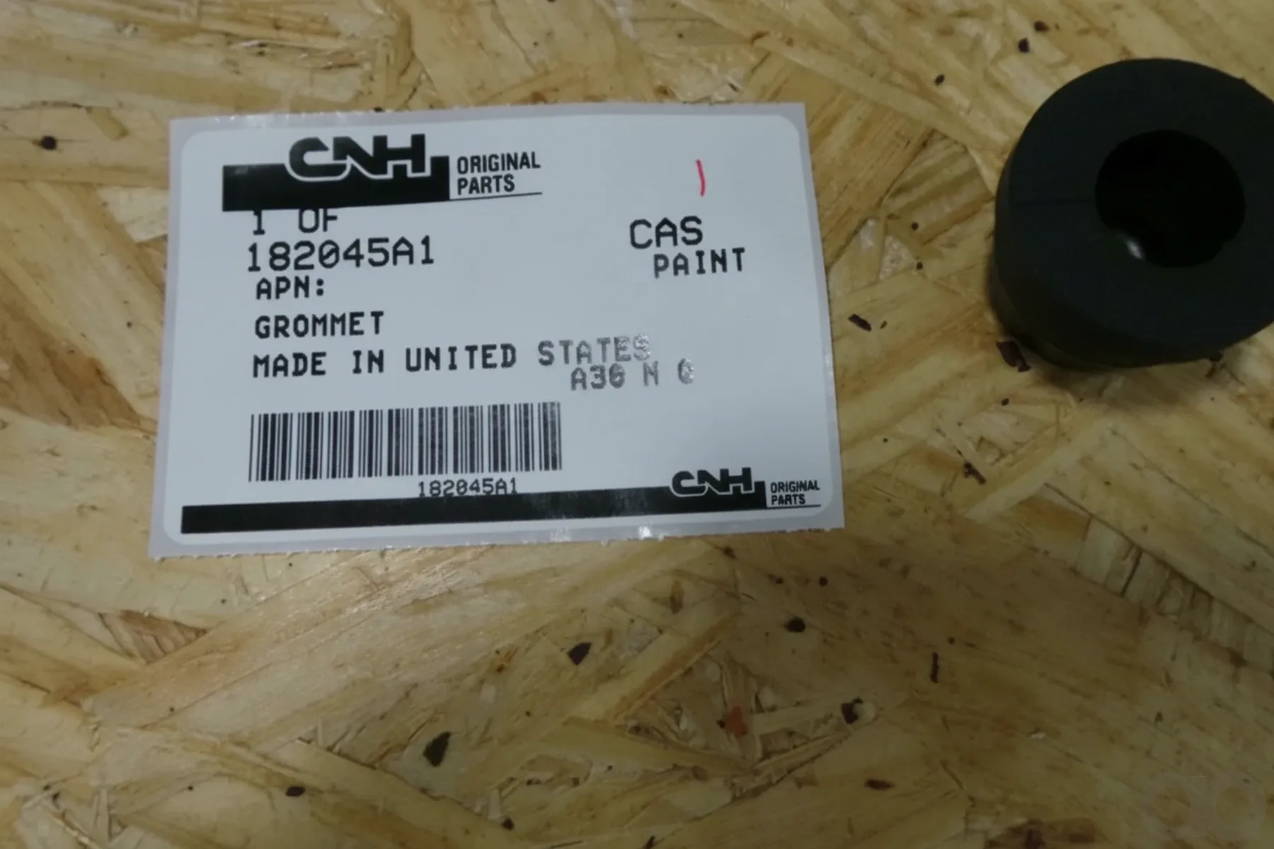 Case IH - 182045A1 - Grommet - 10 mm ID x 31 mm OD x 22 mm H