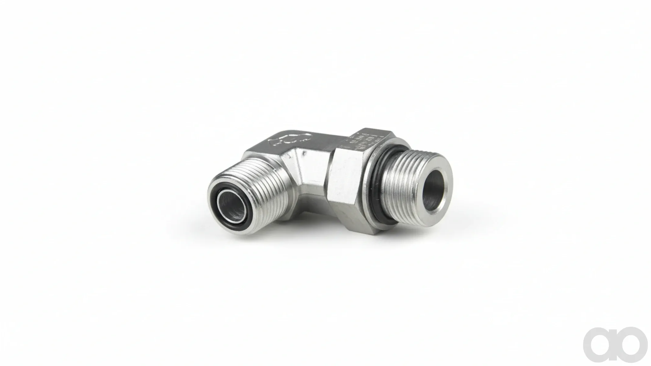 Case IH - 86579692 - 90-Degree Elbow Fitting