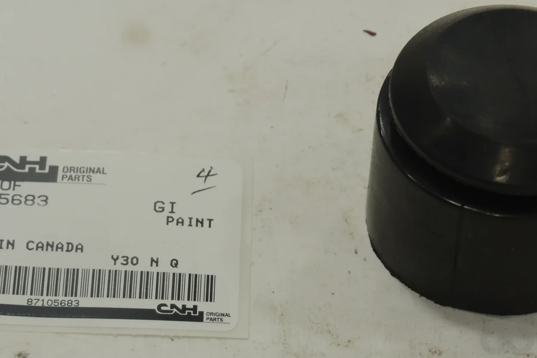 Case IH - 87105683 - Cap