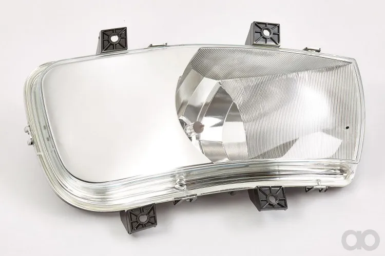Case IH - 87309029 - Left-Hand Headlamp - Right-Hand Dip