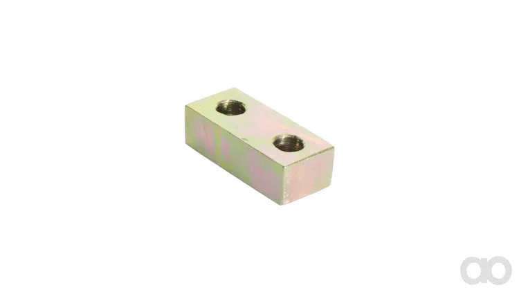 Case IH - 87709918 - Spacer