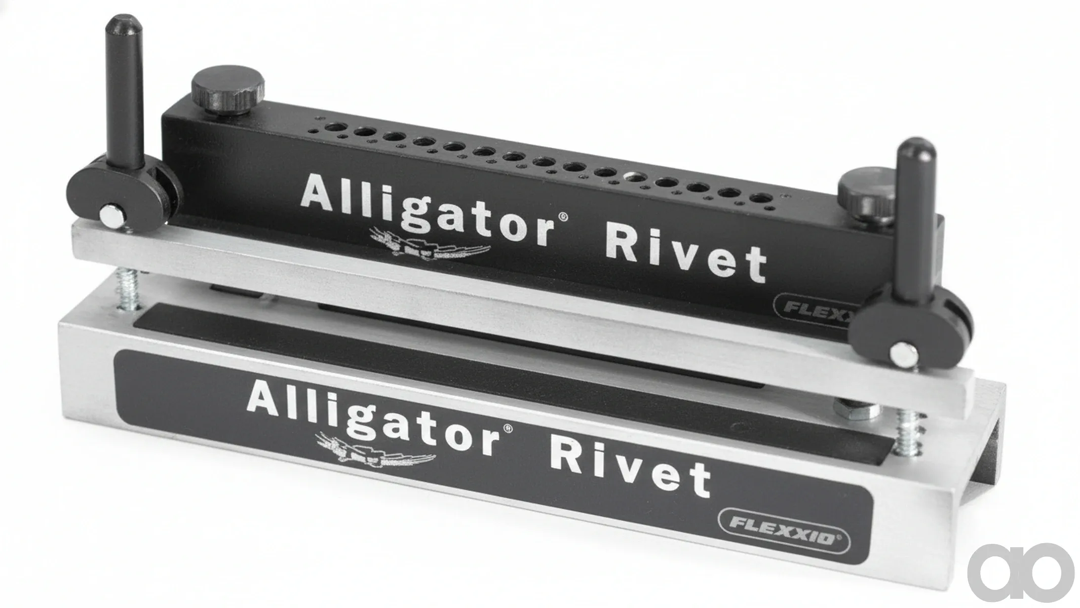 Case IH - ZAH9000241 - Rivet