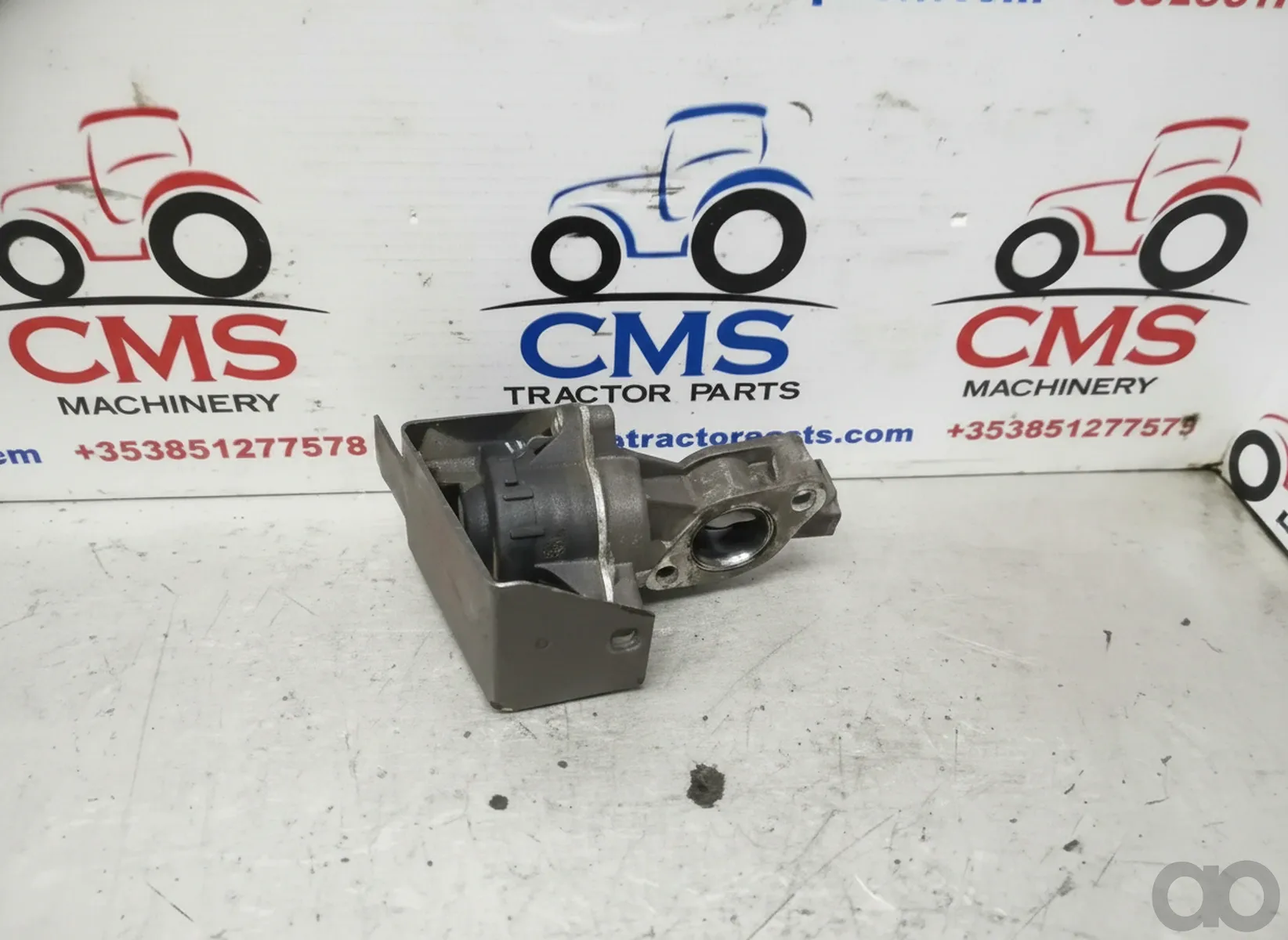 Claas - 0011453560 - EGR Valve M038