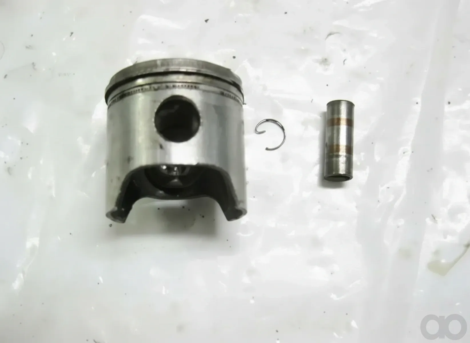 Stihl - 4140-030-2000 - Piston Diameter 34 mm