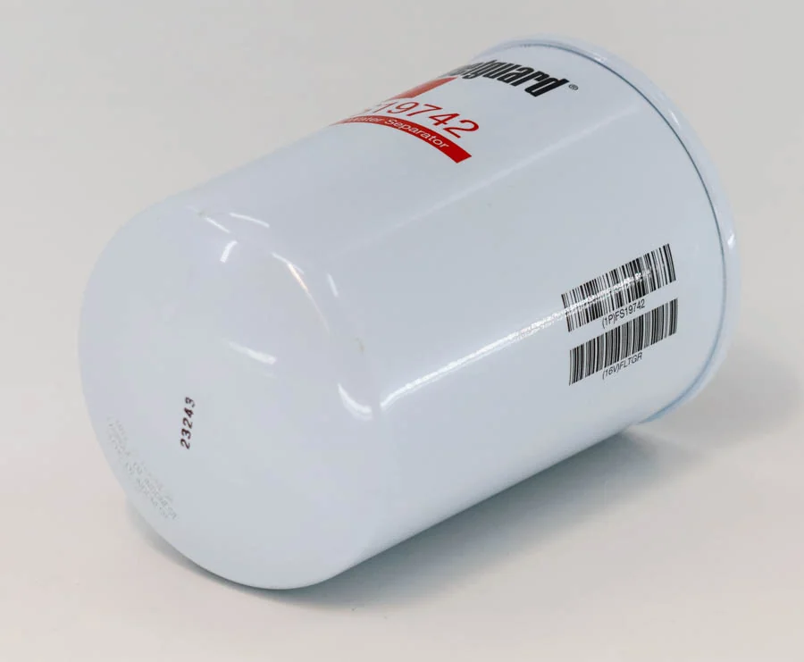 Fleetguard - FS19742 - Fuel filter spin-on