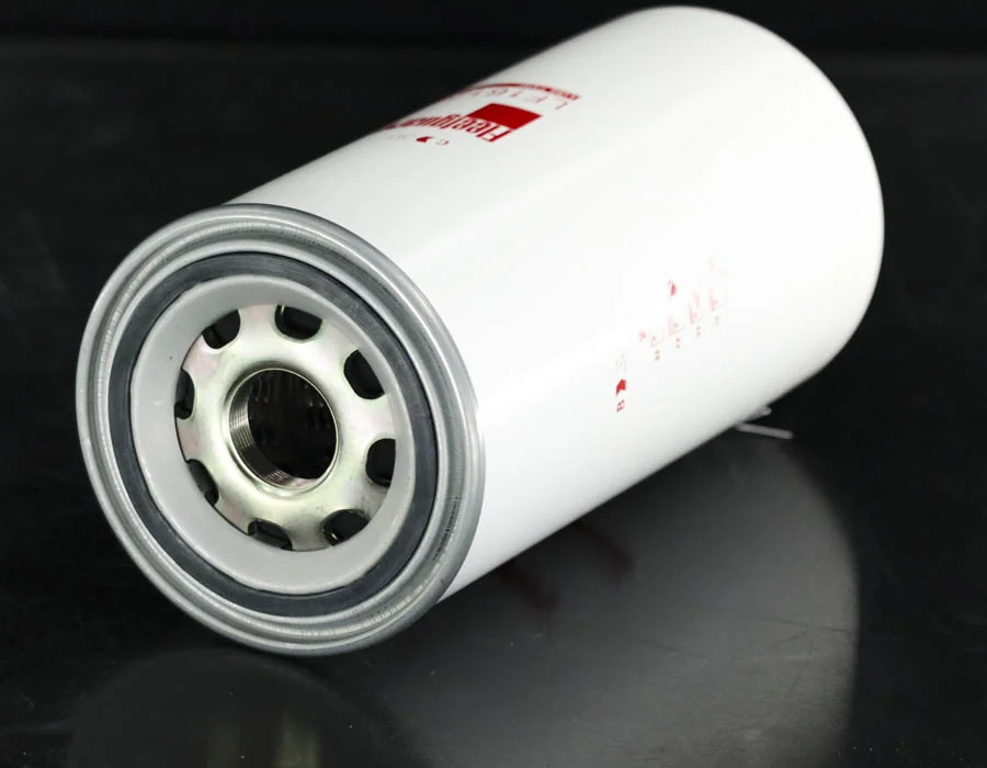 Fleetguard - LF16129 - Oil Filter LF 16129