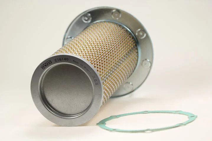 Mann-Filter - C 16 140 - Air filter element