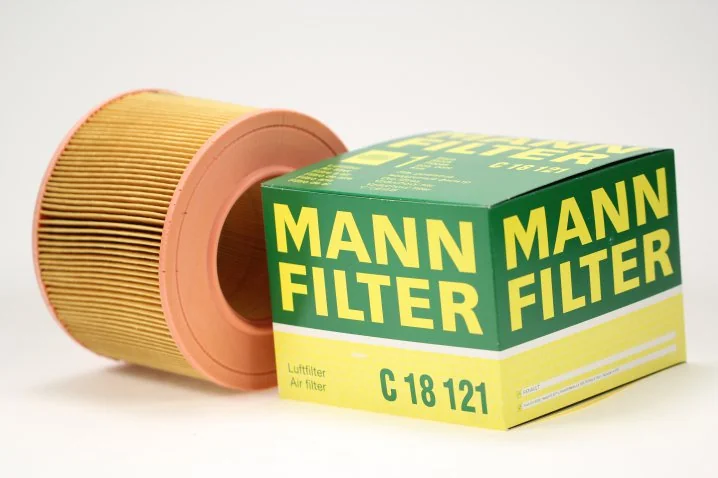 Mann-Filter - C 18 121 - Air filter element