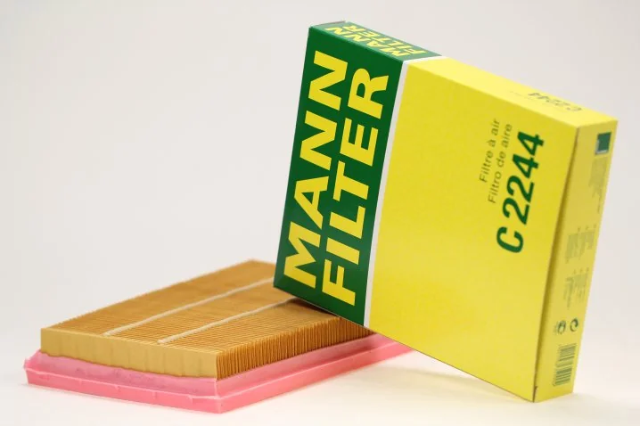 Mann-Filter - C 2244 - Air filter element