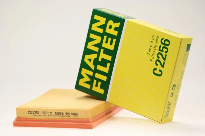 Mann-Filter - C 2256 - Air filter element