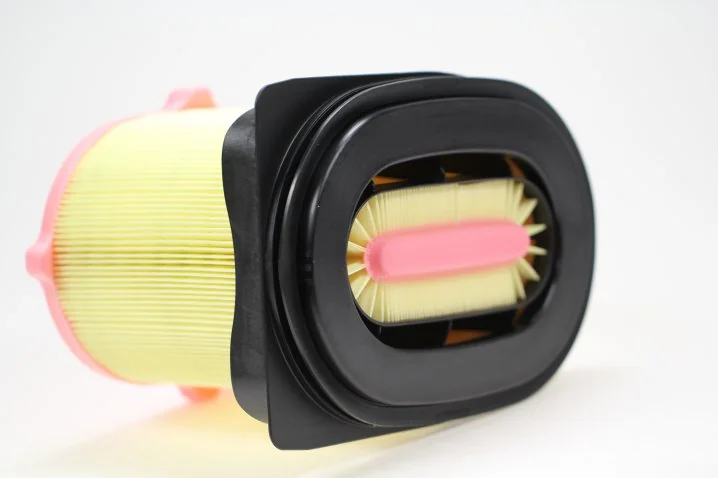 Mann-Filter - C 23 220 - Air filter element (iqoron)