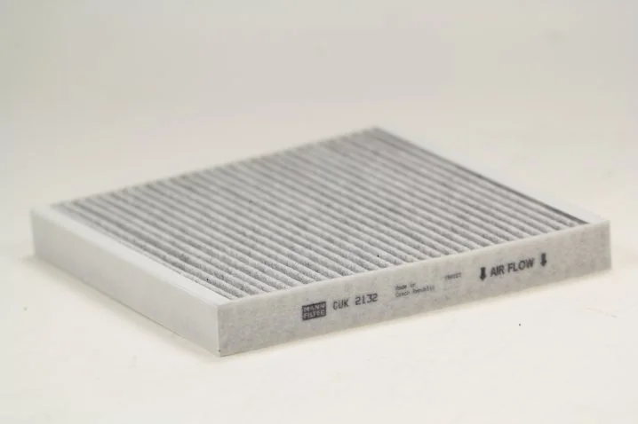 Mann-Filter - CUK 2132 - Cabin air filter (activated carbon)