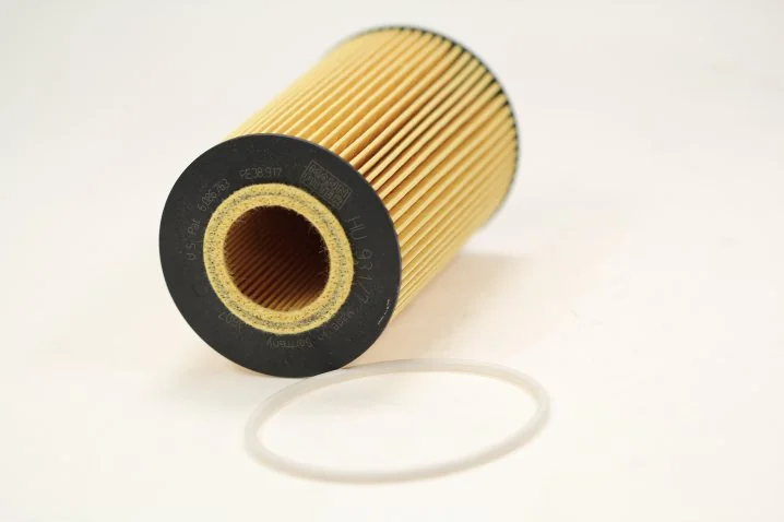 Mann-Filter - HU 931/7 x - Liquid filter