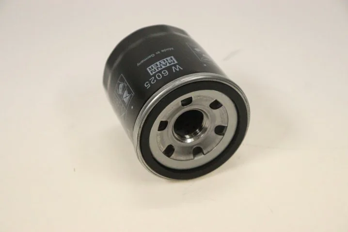 Mann-Filter - W 6025 - Oil filter spin-on