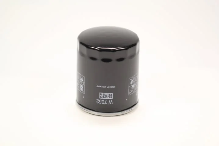 Mann-Filter - W 7052 - Oil filter