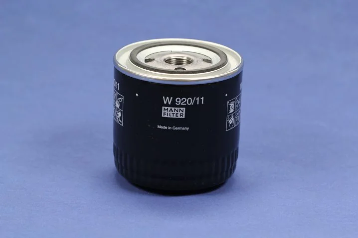 Mann-Filter - W 920/11 - Oil filter (spin-on)