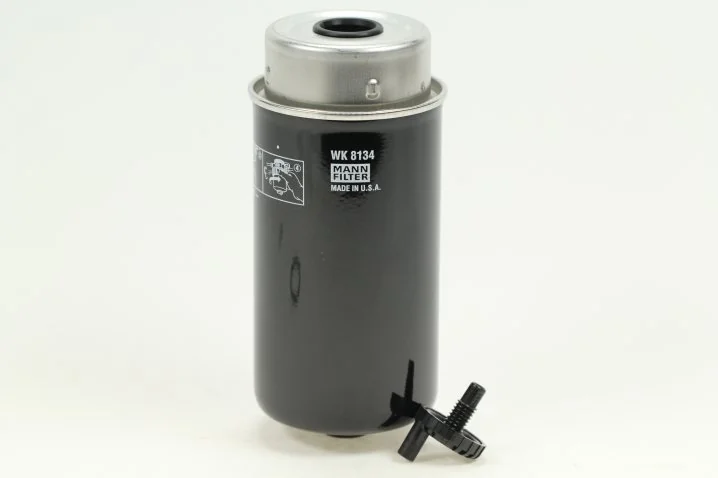 Mann-Filter - WK 8134 - Fuel filter spin-on