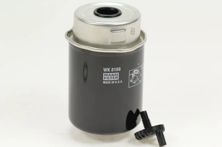 Mann-Filter - WK 8166 - Fuel filter spin-on