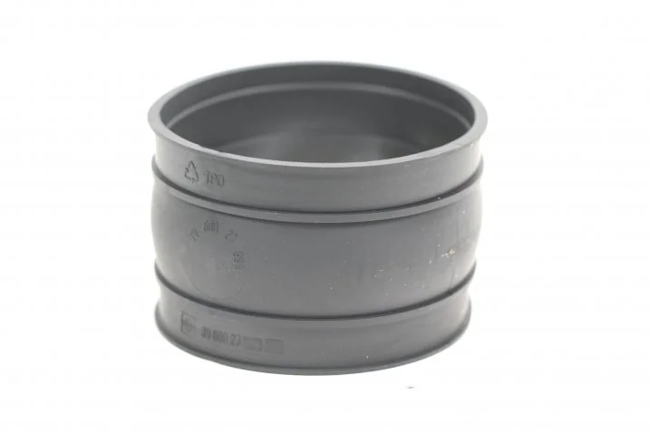 Mann Hummel - 39 600 27 999 - Verbindungsstutzen 110 x 72mm (TPE)
