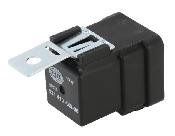John Deere - AM123716 - Relay, 12 Volt, 30 Amp