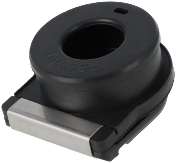 John Deere - RE69101 - Selective Control Valve Coupler Dust Cover