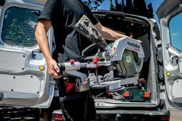 Metabo - 614305850MET - Cordless Crosscut Saw KGS18LTXBL305 Body