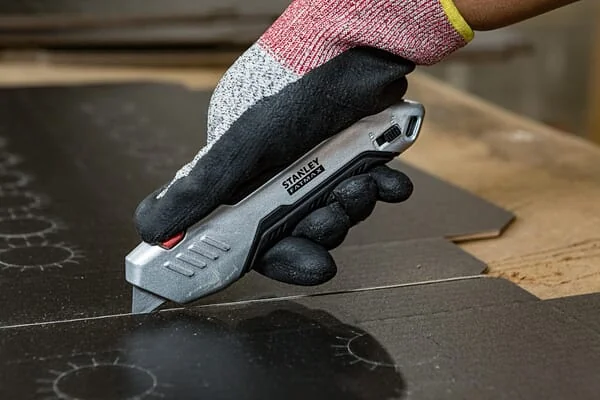 Stanley - FMHT103700 - Stanley® Fatmax® Squeeze Metal Auto-Retract Safety Knife