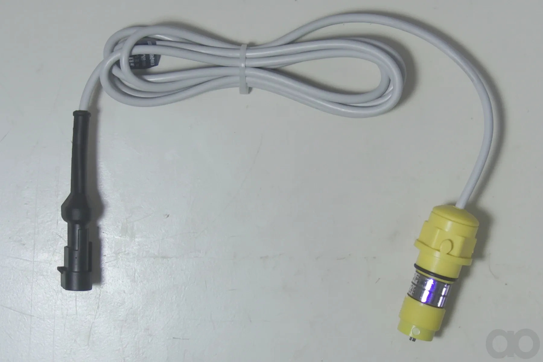 Horsch-33337801 - Sensor liquid fertilizer with plug (33337801)