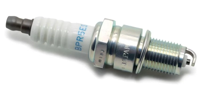 NGK - BPR5ESSD - Spark Plug Ut