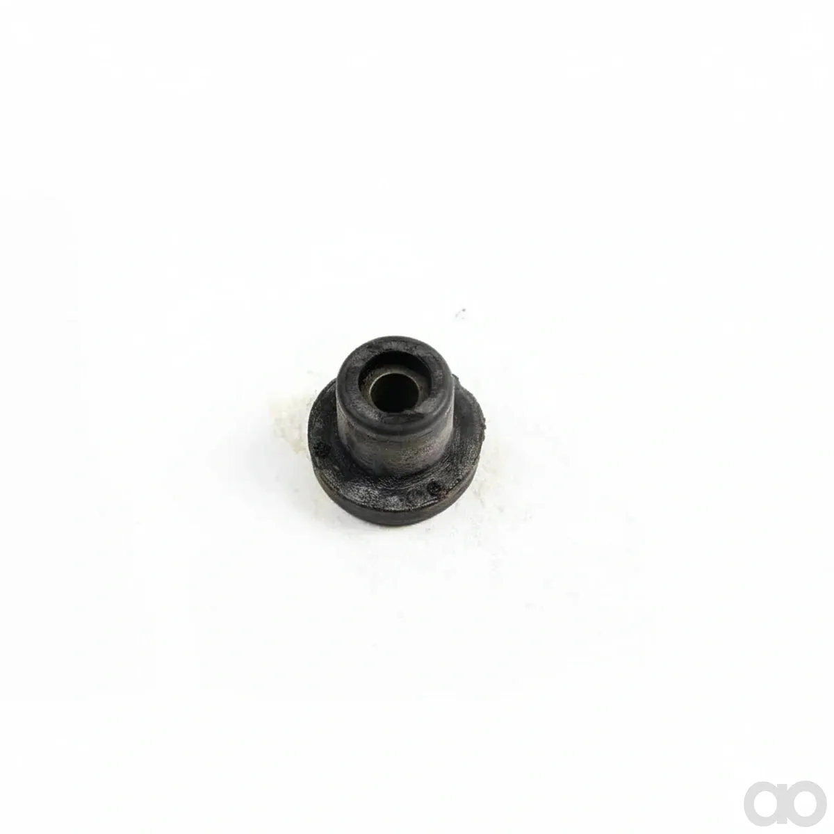 John Deere - L57891 - Isolator - Isolator