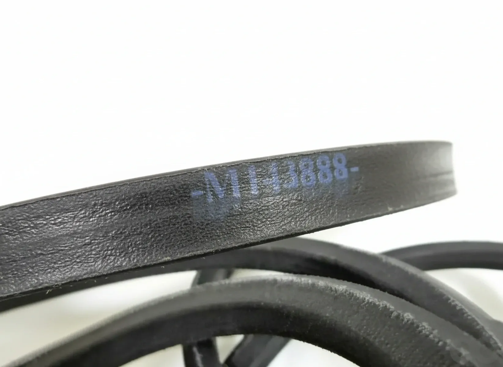 John Deere - M143888 - V-Belt