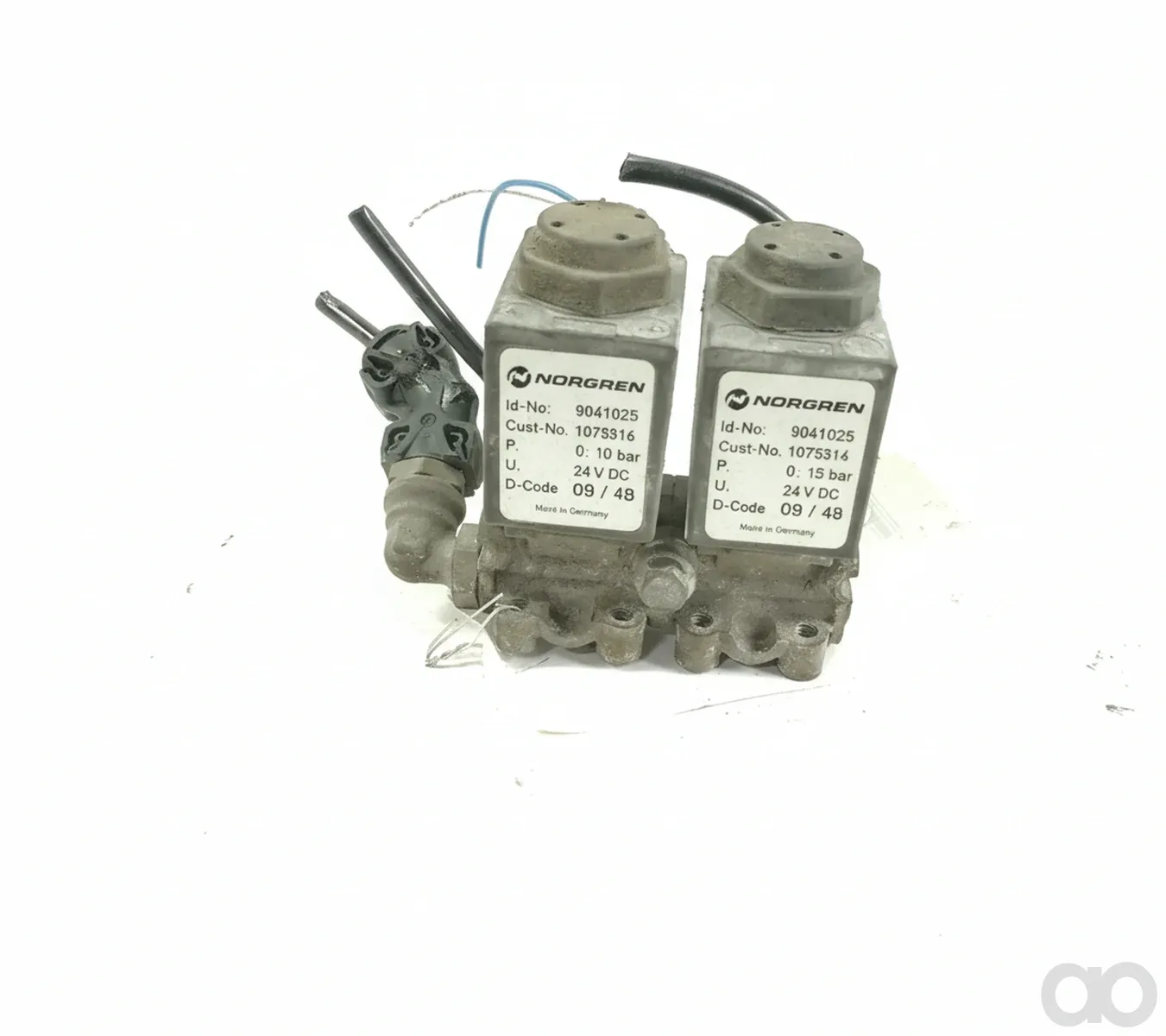 New Holland - 81866604 - Hydraulic Valve