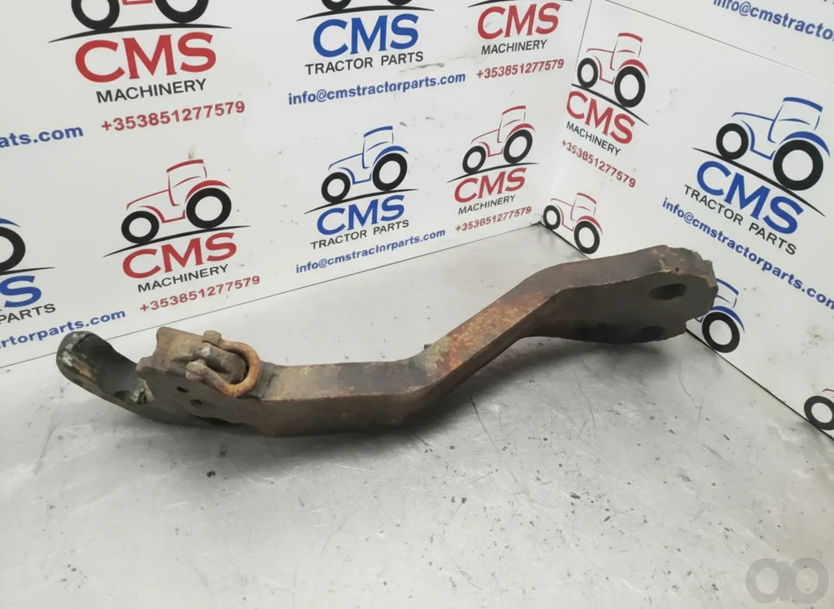 New Holland - 84375418 - Lower Link