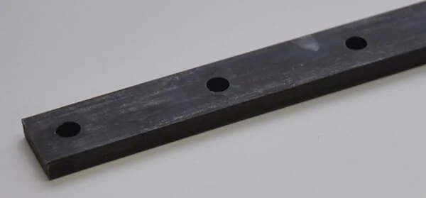 ESM - 3557980 - Knifeback Busatis