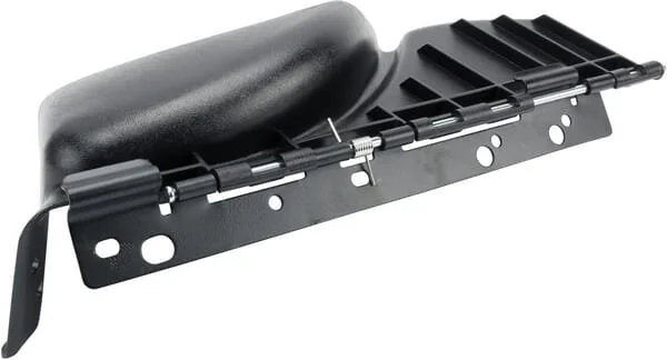 Snapper - 7600147YP - Deflector, Discharge