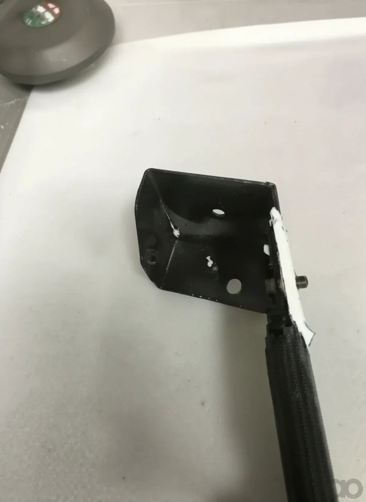 Unbranded - 735256579 - Exterior Rear Door Handle Right