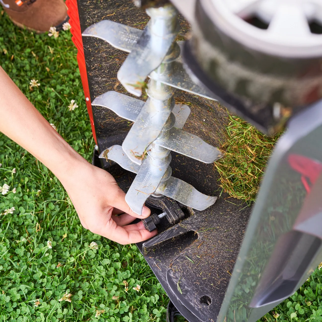 Al Ko - 114040 - Electric Scarifier Aerator COMBI CARE 38.4 E