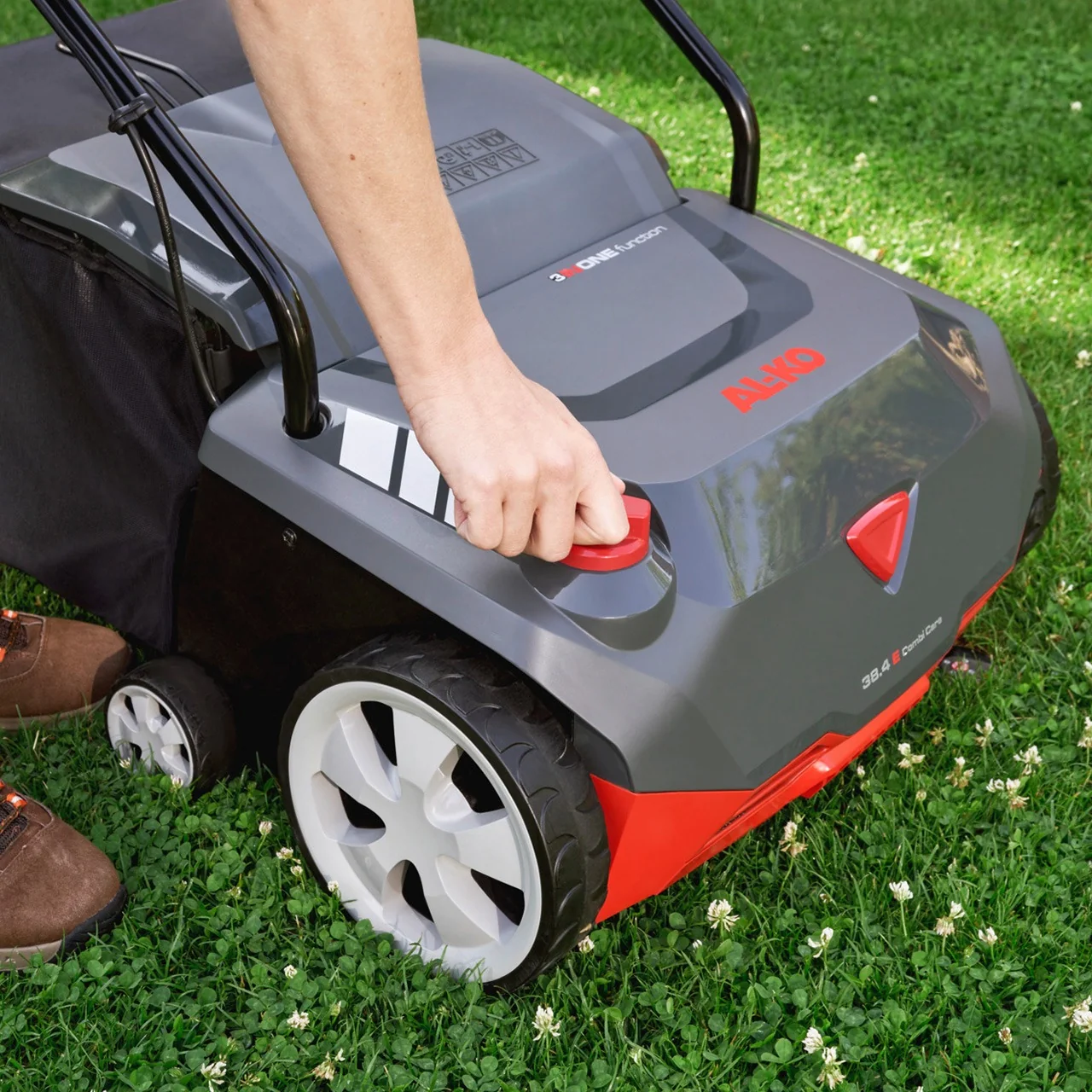 Al Ko - 114040 - Electric Scarifier Aerator COMBI CARE 38.4 E