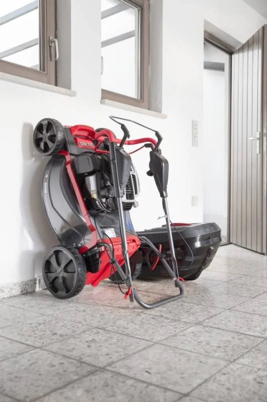 Al Ko - 119948 - Petrol Lawn Mower 2 Wheel Drive 520 VSI-B