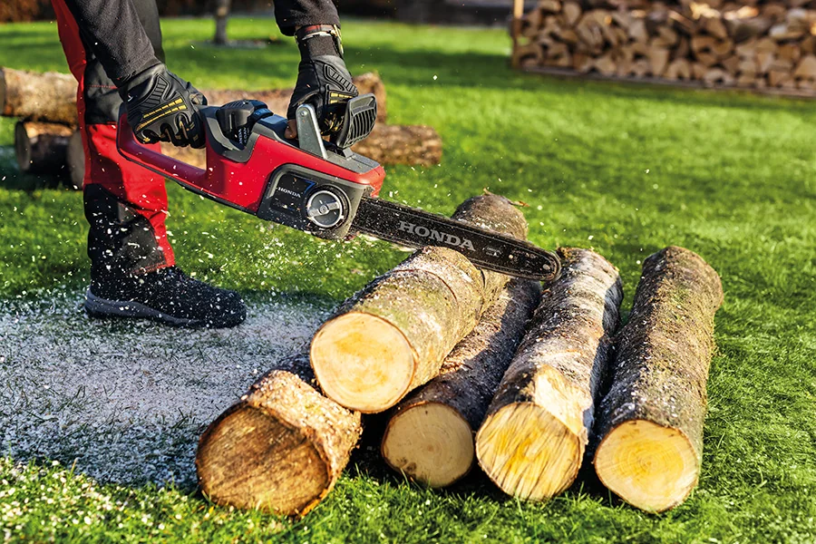 Honda - HHC36BXBE - Cordless Chainsaw