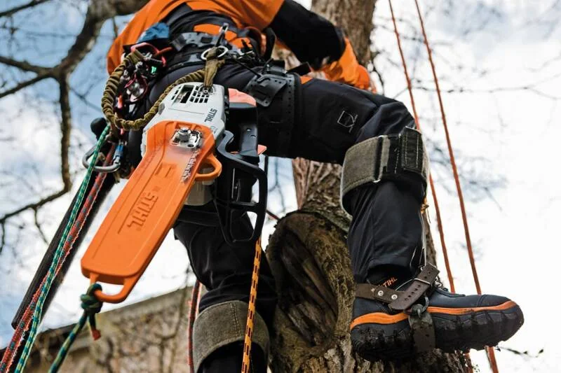 STIHL - 1145-200-0328 - Petrol Chainsaw MS 201 TC-M 2.4 hp
