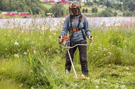 STIHL - 4147-200-0477 - Petrol Brushcutter FS 240 2.3 hp
