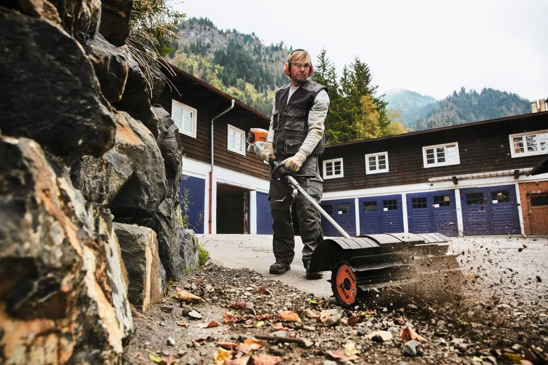 STIHL - 4180-200-0588 - Petrol KombiMotor KM 131R 1.9 hp