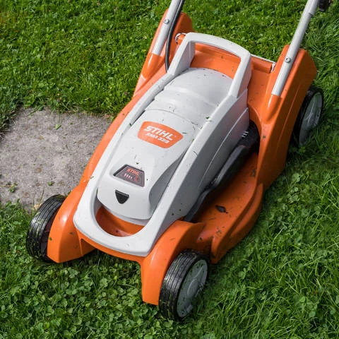 STIHL - 6358-200-0028 - Cordless Lawn Mower RMA 448 PV Set Battery + Charger