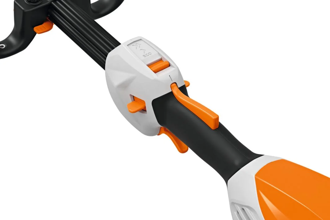 STIHL - FA07-011-5713 - Cordless Brushcutter FSA 70 R 36 V with Battery AK 20 and Charger AL 101