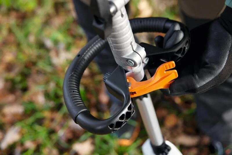 STIHL - FA08-011-6820 - Cordless KombiMotor KMA 120R